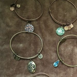 Selling lot of 20 Alex and Ani bracelets. Used